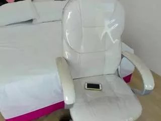 emmarousel on CamSoda 