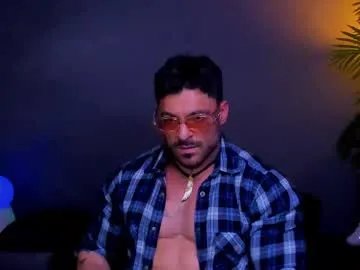 dennis_cox_ on Chaturbate 
