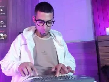 drakeneumann on Chaturbate