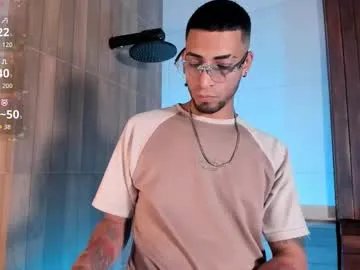 drakeneumann on Chaturbate