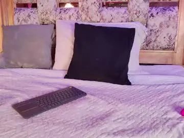 emily_dempsey on Chaturbate