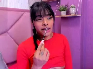 emmaebony_ on Chaturbate