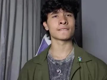 j_u_p_i_t_e_r on Chaturbate 