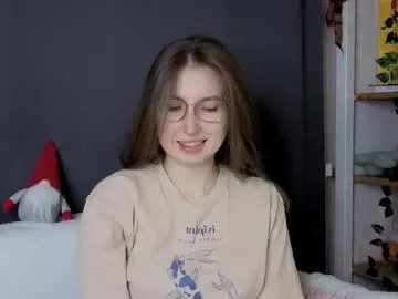 oliviavele on Chaturbate