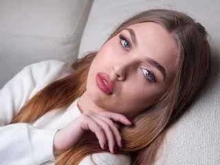 lara_cher on Flirt4Free 