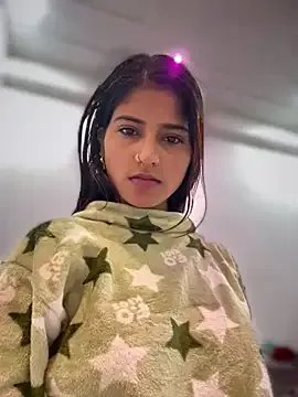 4U143 — Full nude show