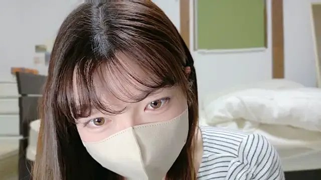 __Yui_ on StripChat
