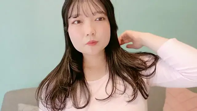 __Yui_ on StripChat