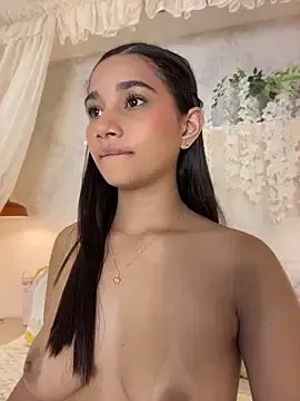 AlessiaVallmont from StripChat