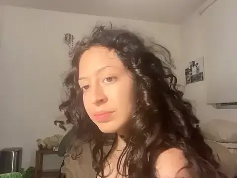 Alicatcua_ on StripChat