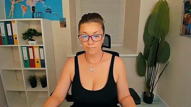 AnaMills on StripChat 