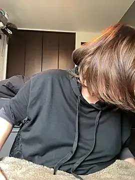 annna_annna_2024 on StripChat