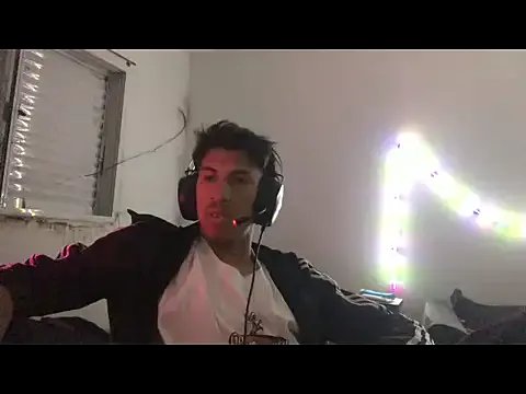 axel2leiva on StripChat