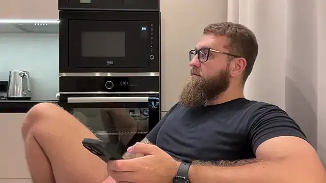 Bear_bear_ on StripChat
