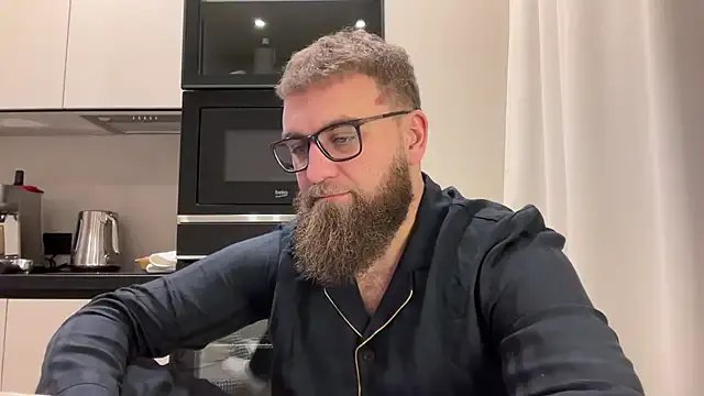 Bear_bear_ on StripChat