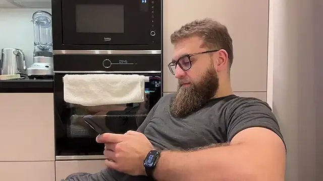 Bear_bear_ on StripChat