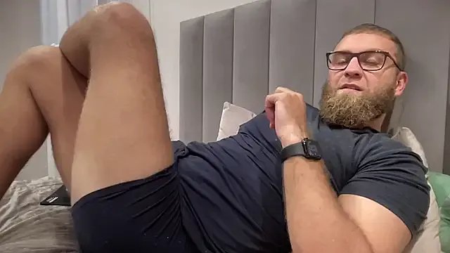 Bear_bear_ on StripChat