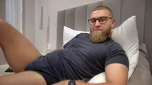 Bear_bear_ on StripChat