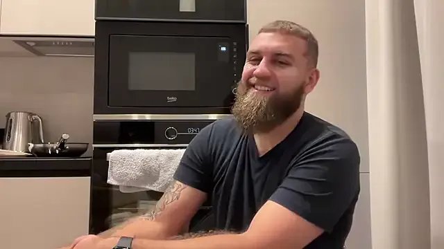 Bear_bear_ on StripChat