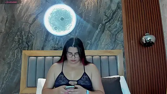 BellaPeers_ on StripChat
