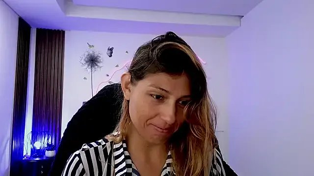elena_detroya on StripChat 