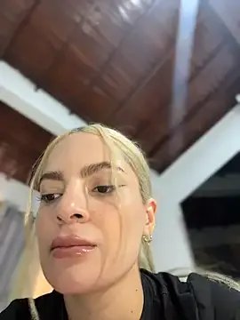emiss_ on StripChat