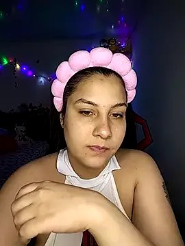 esmeralda_jadees on StripChat