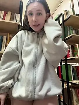FroggyAnna on StripChat
