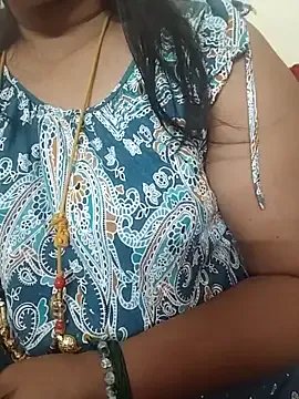 gaurika18 on StripChat
