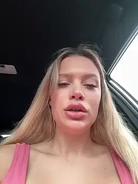 Girl-Mia from StripChat