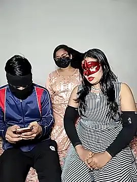 Heena-143 on StripChat