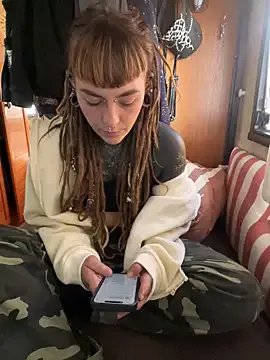 HornyHippy1 from StripChat