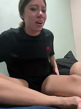 HornyMia11 on StripChat