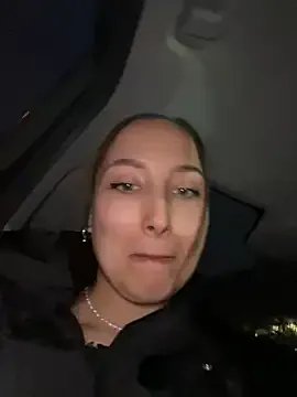 ICrazyOneIRL on StripChat