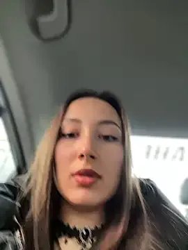 ICrazyOneIRL on StripChat