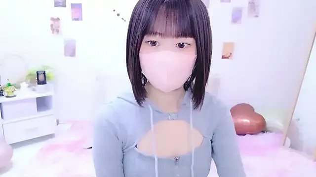 Im_Yu-na on StripChat