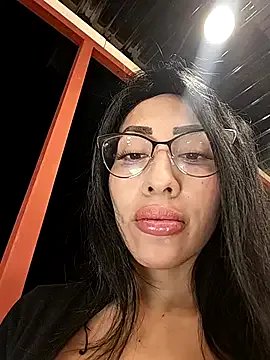 Isabellitasexi38 on StripChat
