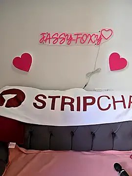 Jassy_Foxy on StripChat 