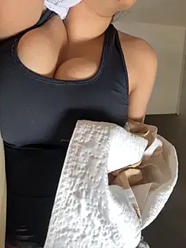 Juliana_News on StripChat