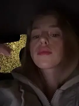 kira_mia on StripChat