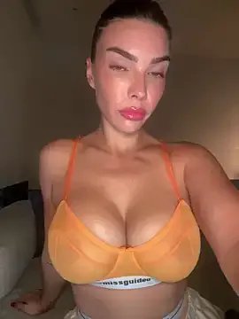 krissiswrld- on StripChat