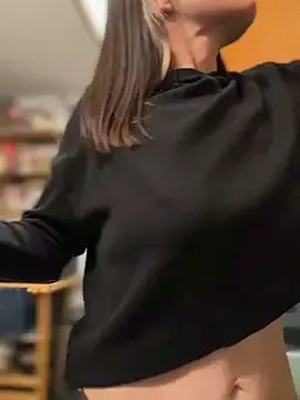 LadyLena1 on StripChat
