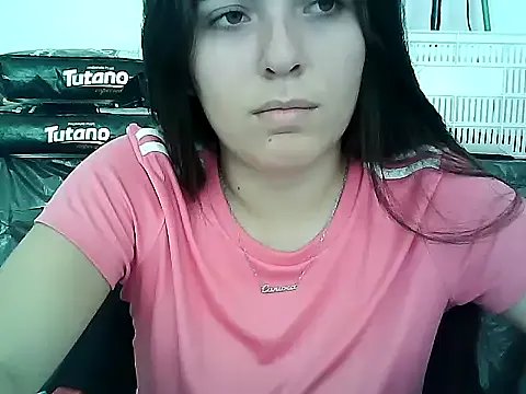 larj021bb on StripChat