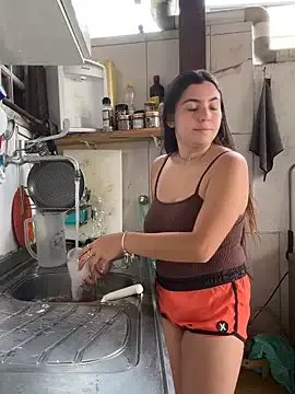 larj021bb on StripChat