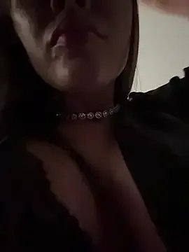 LAURA_VANESA on StripChat