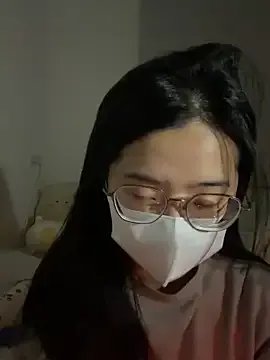 LHeart on StripChat