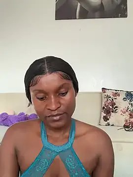 Lil-shawrie on StripChat