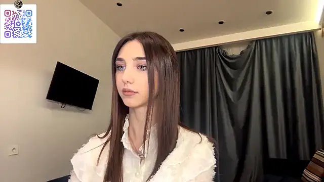 LinaMour on StripChat