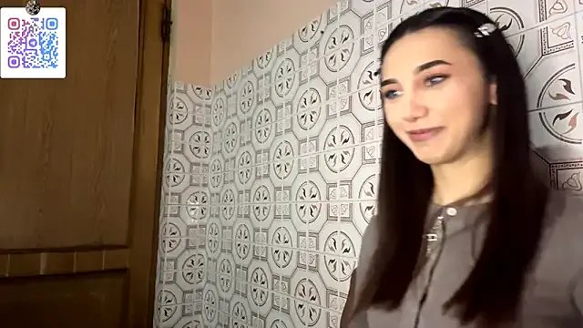 LinaMour on StripChat