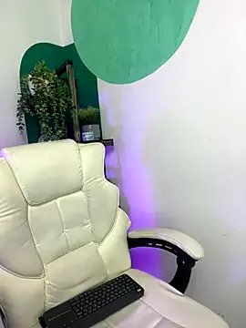 LollaByer on StripChat 